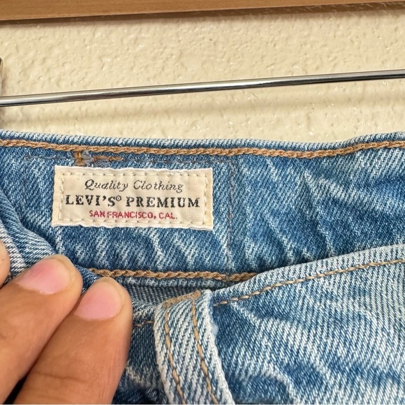 Levi’s 70’s High Rise Flare Jeans - Picture 6 of 9